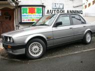 '89y BMW 320i