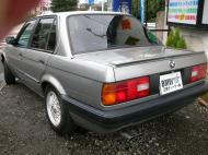 '89y BMW 320i