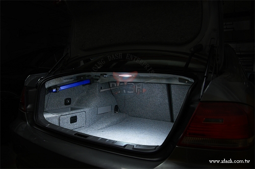 BMW　LED　ラゲッジライト